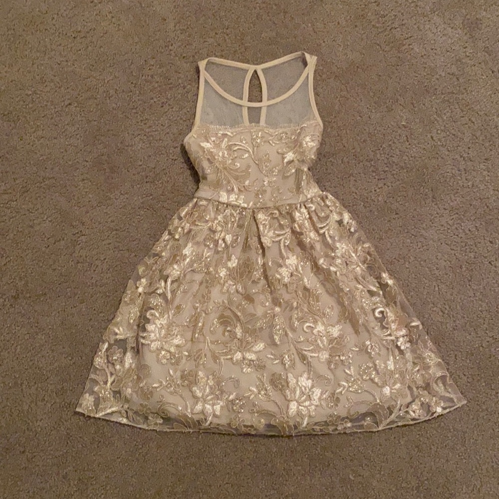 Girls dress